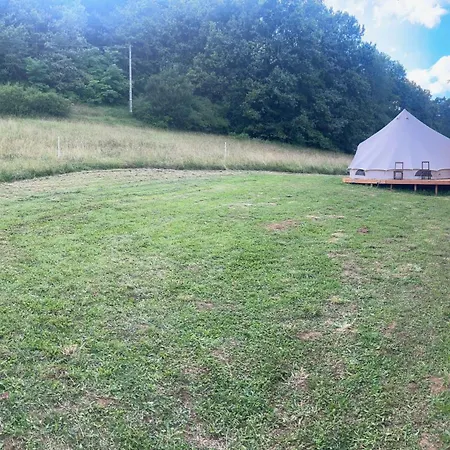 A Cote Du Petit Moulin Campismo de Luxo Saint-Cernin-de-lʼHerm